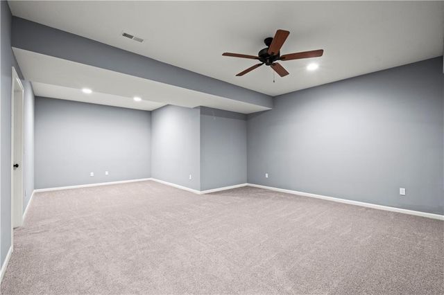 15300 Jessica Street, Parkville, MO 64152