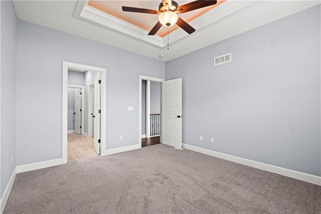 15300 Jessica Street, Parkville, MO 64152