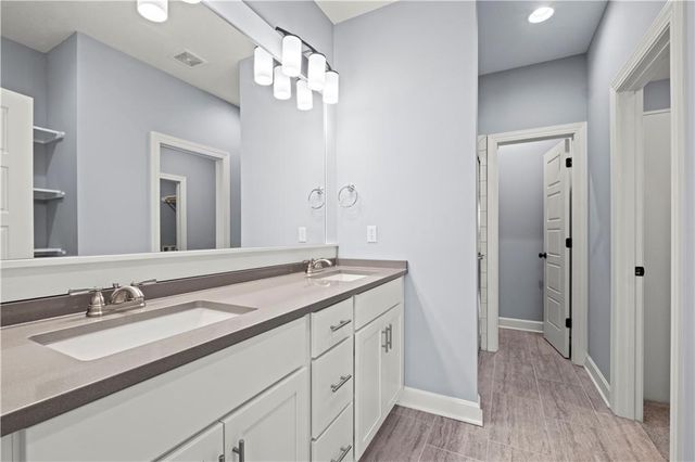 15300 Jessica Street, Parkville, MO 64152