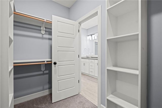 15300 Jessica Street, Parkville, MO 64152