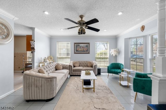 193 Columbus Dr, Franklin Twp., NJ 08823