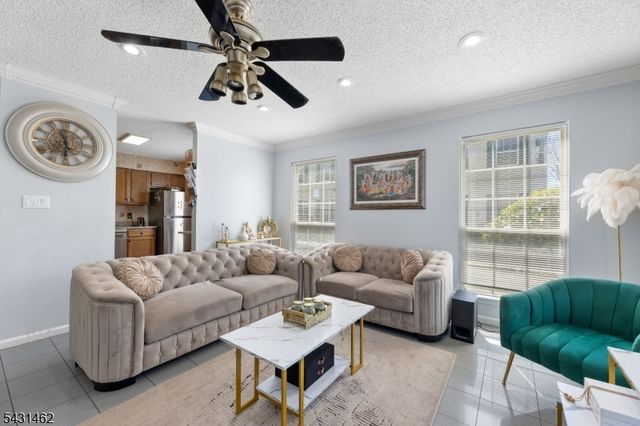 193 Columbus Dr, Franklin Twp., NJ 08823