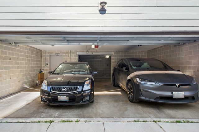 4937 N Winthrop Avenue 1E, Chicago, IL 60640
