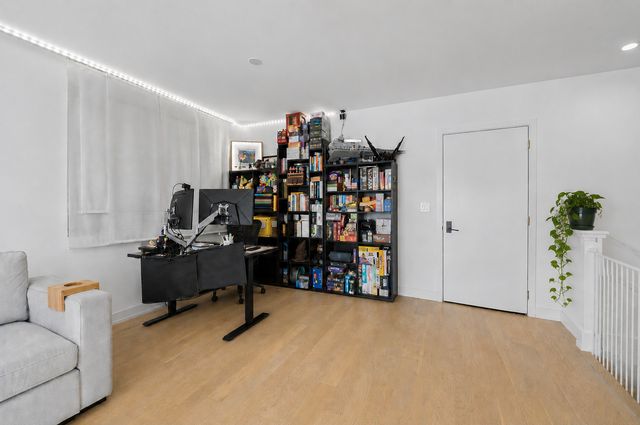 4937 N Winthrop Avenue 1E, Chicago, IL 60640
