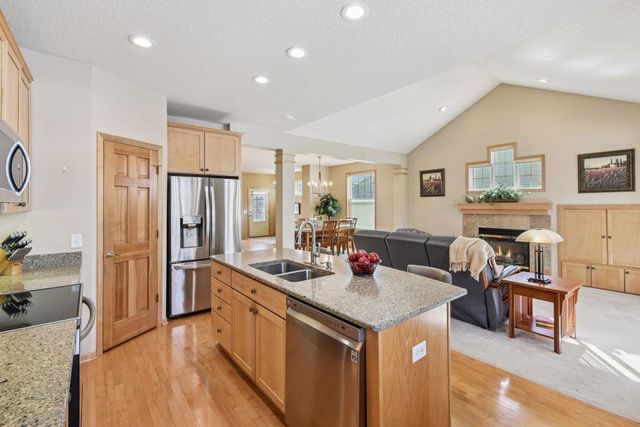 18339 Lansford Path, Lakeville, MN 55044