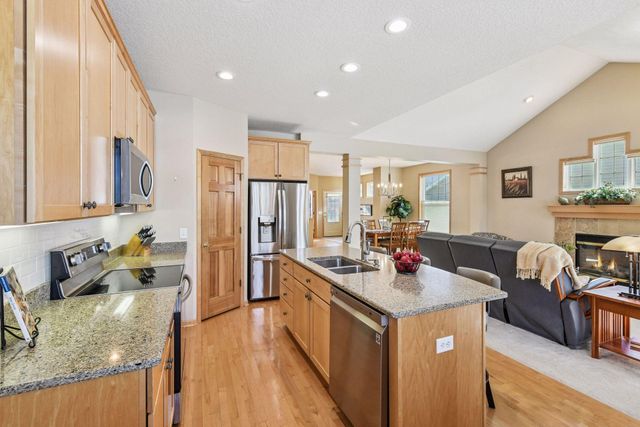 18339 Lansford Path, Lakeville, MN 55044