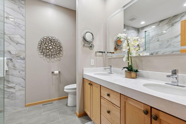 18339 Lansford Path, Lakeville, MN 55044