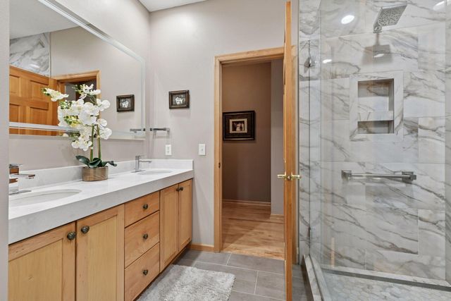 18339 Lansford Path, Lakeville, MN 55044