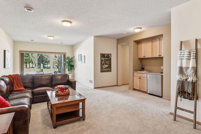 18339 Lansford Path, Lakeville, MN 55044