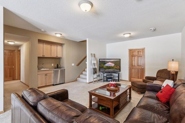 18339 Lansford Path, Lakeville, MN 55044