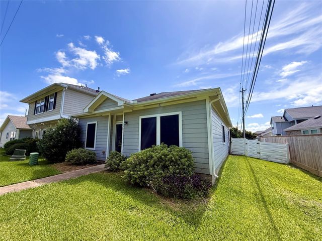 1703 Nichole Woods Drive, Houston, TX 77047