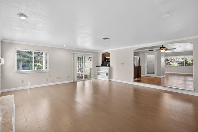 9184 Condesa Dr, Sacramento, CA 95826