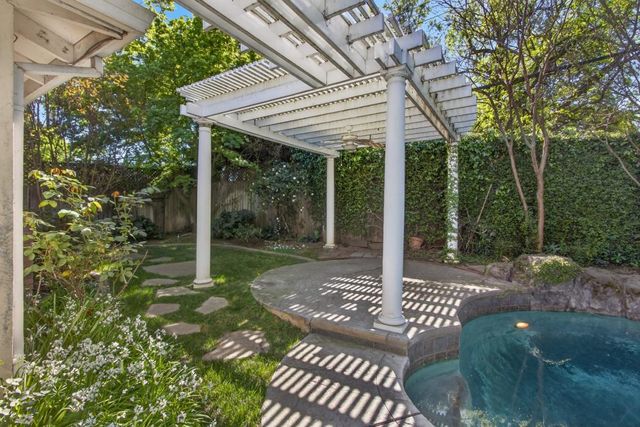 9184 Condesa Dr, Sacramento, CA 95826