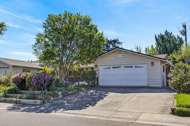 9184 Condesa Dr, Sacramento, CA 95826