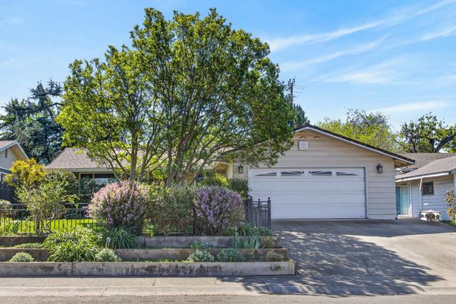 9184 Condesa Dr, Sacramento, CA 95826