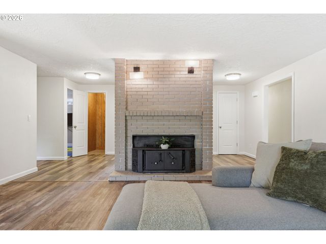 361 FIR Ave, Woodland, WA 98674