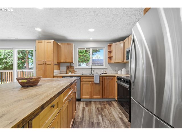 361 FIR Ave, Woodland, WA 98674