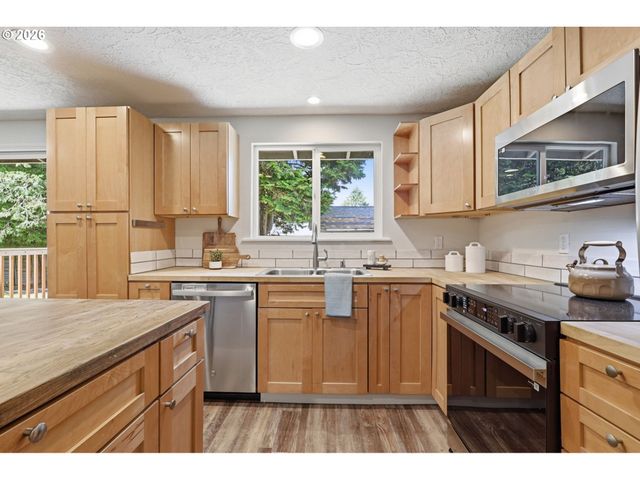361 FIR Ave, Woodland, WA 98674