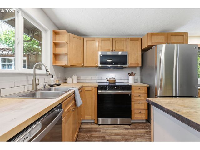 361 FIR Ave, Woodland, WA 98674