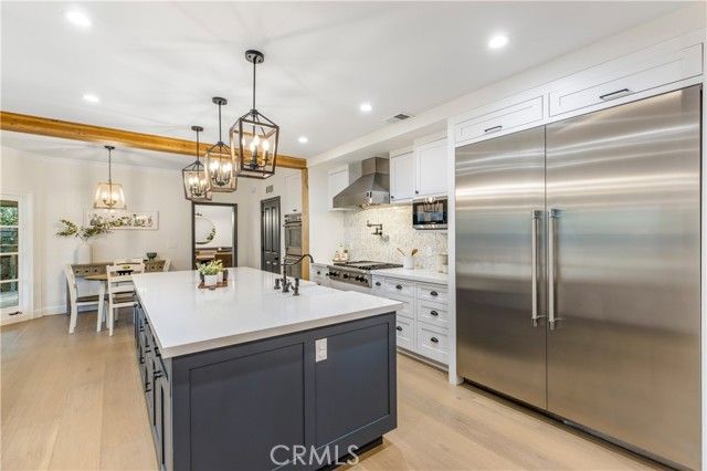 6032 County Oak Road, Woodland Hills (los Angeles), CA 91367