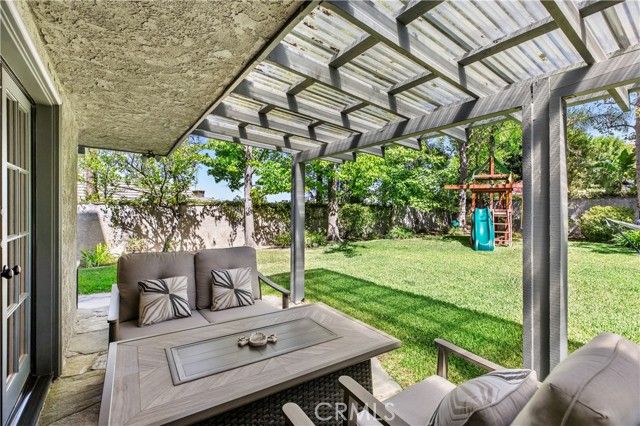 6032 County Oak Road, Woodland Hills (los Angeles), CA 91367