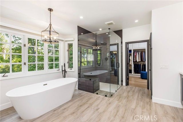 6032 County Oak Road, Woodland Hills (los Angeles), CA 91367