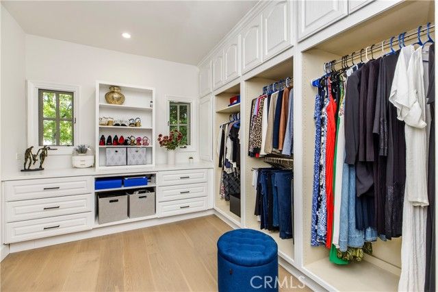 6032 County Oak Road, Woodland Hills (los Angeles), CA 91367