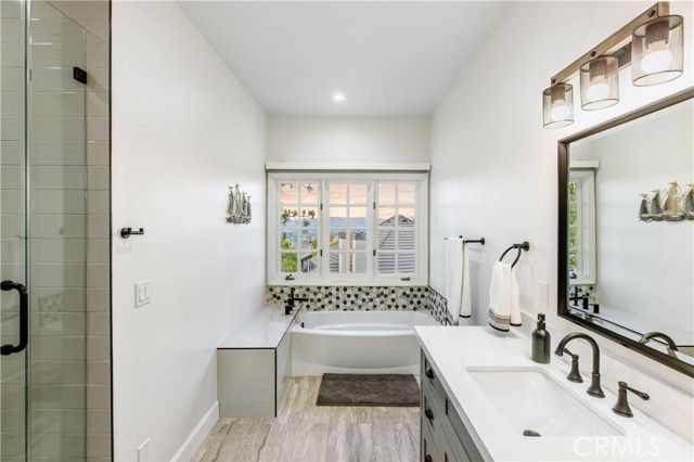 6032 County Oak Road, Woodland Hills (los Angeles), CA 91367