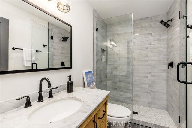 6032 County Oak Road, Woodland Hills (los Angeles), CA 91367