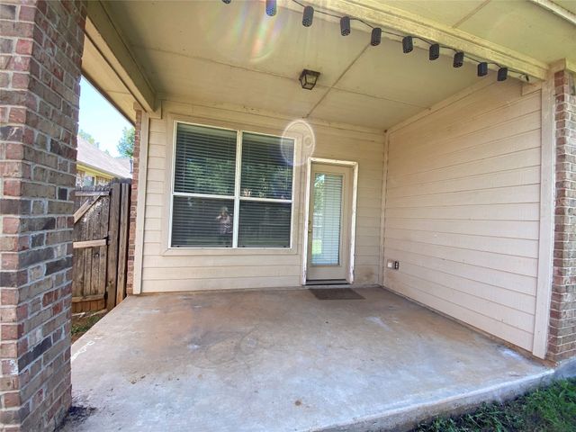 513 Jefferson Lane, Lake Dallas, TX 75065
