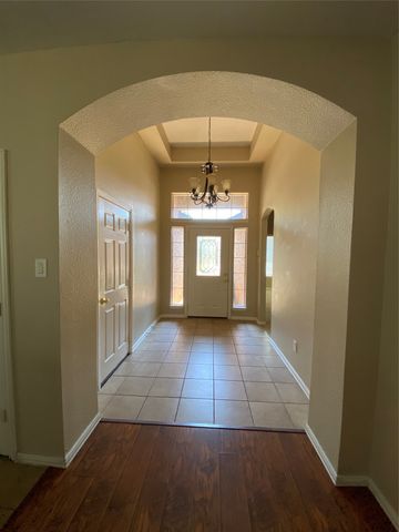 513 Jefferson Lane, Lake Dallas, TX 75065
