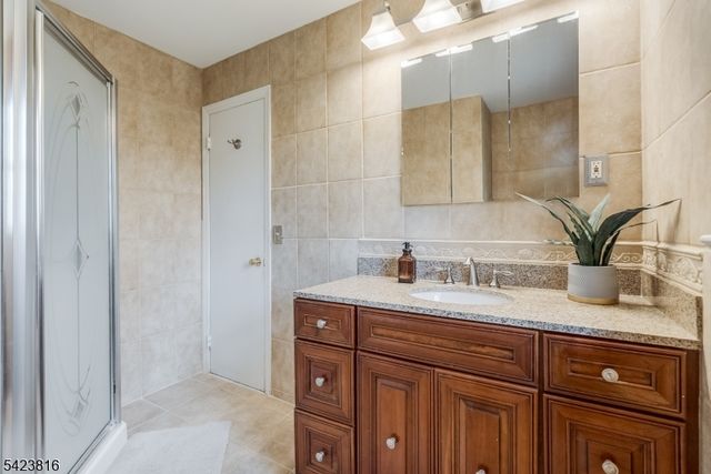 645 Foothill Rd, Bridgewater Twp., NJ 08807