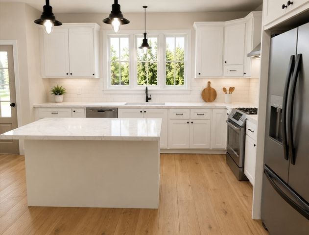 6 Katie Ln, Groveland, MA 01834