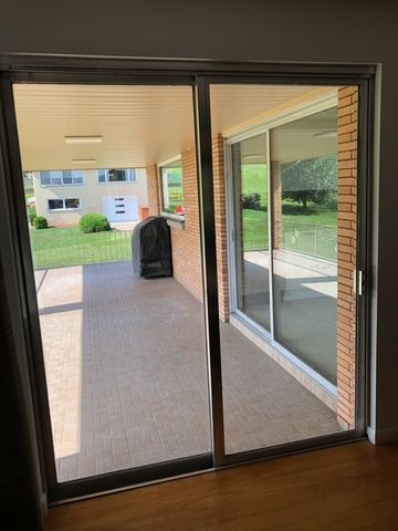 335 Commonwealth Ave, West Mifflin, PA 15122
