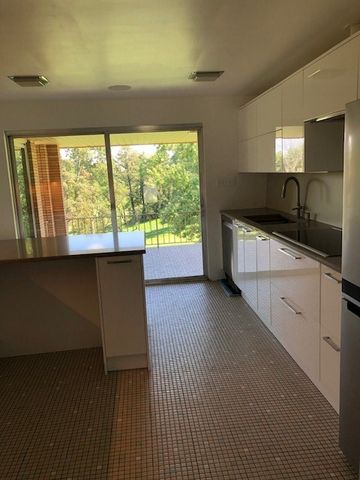 335 Commonwealth Ave, West Mifflin, PA 15122