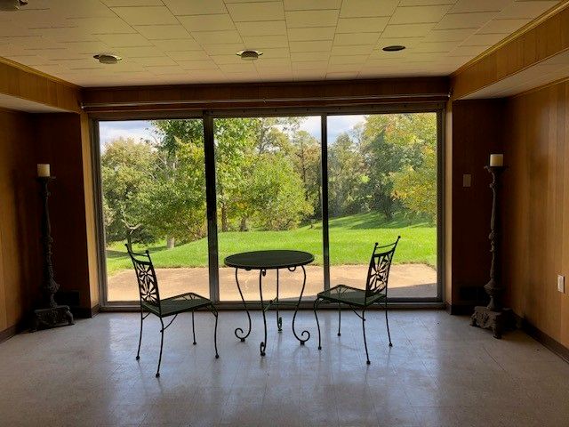 335 Commonwealth Ave, West Mifflin, PA 15122