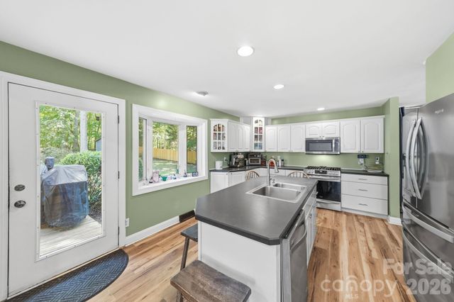 217 Robinson Avenue, Matthews, NC 28104