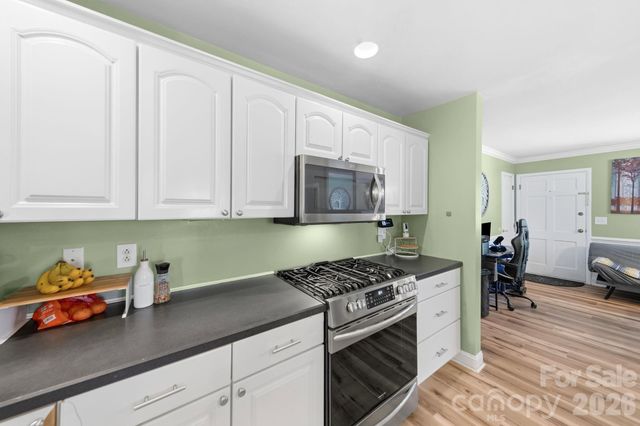 217 Robinson Avenue, Matthews, NC 28104