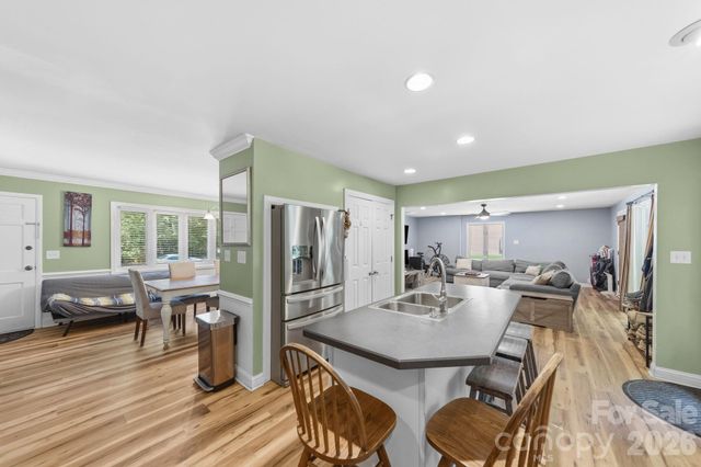217 Robinson Avenue, Matthews, NC 28104