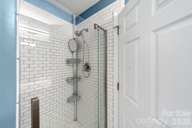 217 Robinson Avenue, Matthews, NC 28104