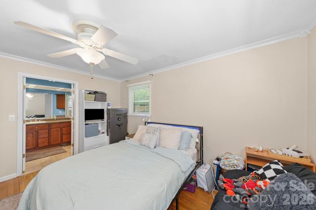 217 Robinson Avenue, Matthews, NC 28104