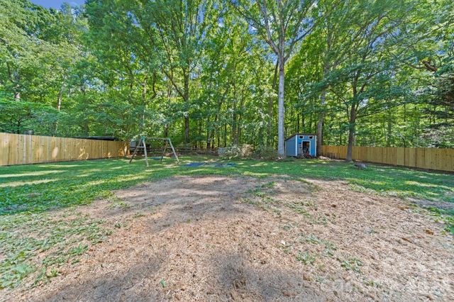 217 Robinson Avenue, Matthews, NC 28104