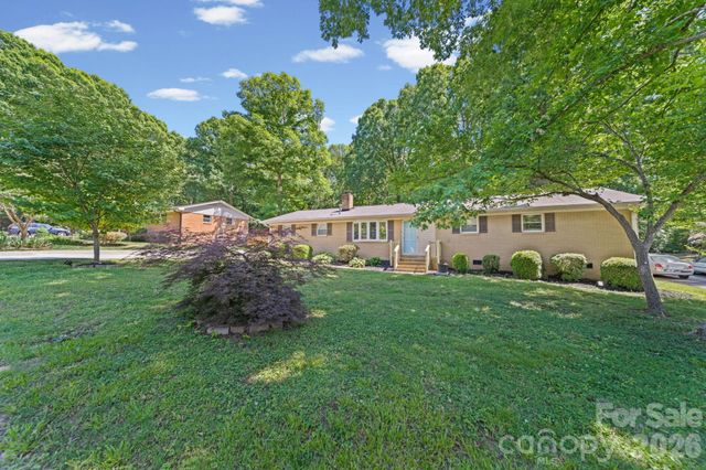 217 Robinson Avenue, Matthews, NC 28104