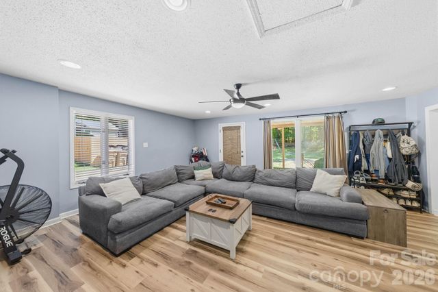 217 Robinson Avenue, Matthews, NC 28104