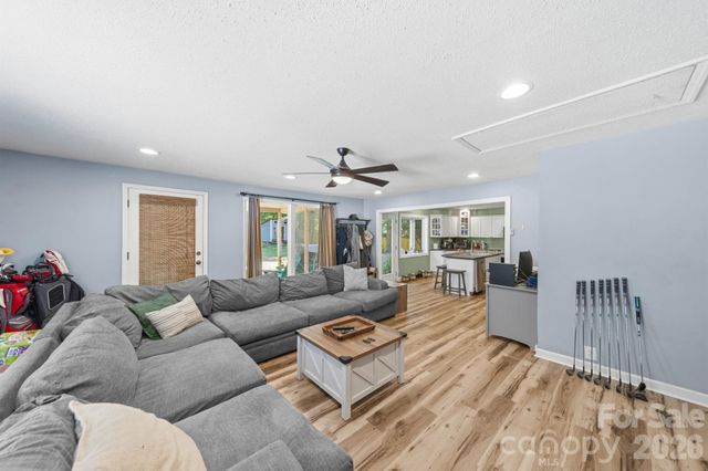 217 Robinson Avenue, Matthews, NC 28104