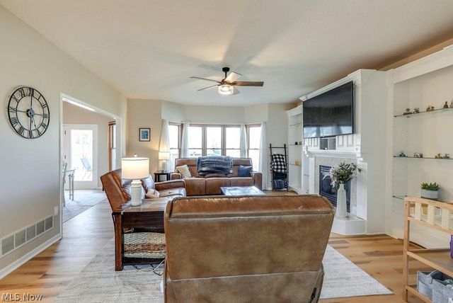 1467 Summer Wood Lane, Uniontown, OH 44685