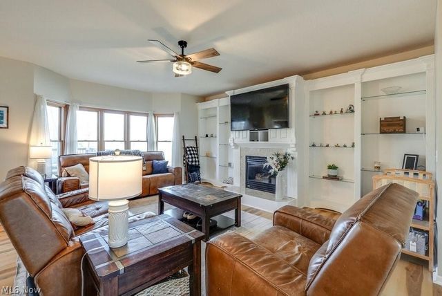 1467 Summer Wood Lane, Uniontown, OH 44685