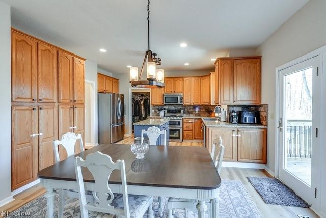 1467 Summer Wood Lane, Uniontown, OH 44685