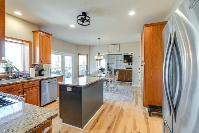 1467 Summer Wood Lane, Uniontown, OH 44685