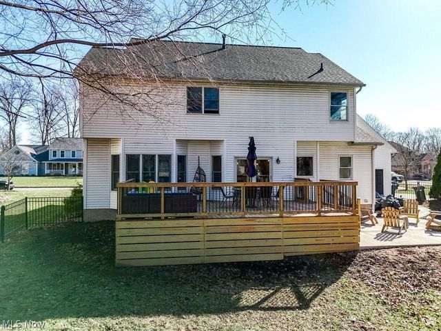 1467 Summer Wood Lane, Uniontown, OH 44685